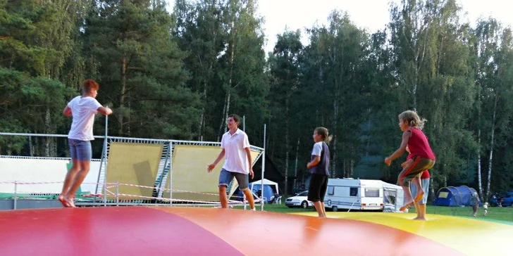 50 Kč za DVA vstupy na GIGA trampolínu v HRADCI KRÁLOVÉ