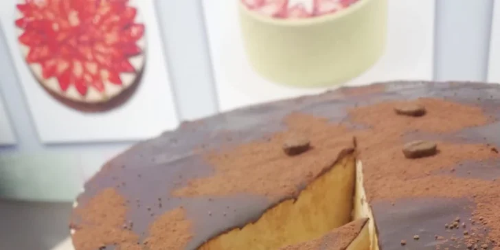 Oslaďte si oslavu: Soufflé dort dle výběru ze 4 druhů o průměru 20 i 25 cm