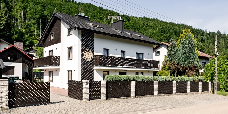 Dovolená ve Slezských Beskydech: rodinný penzion ve Wisłe, snídaně i káva se zákuskem zdarma
