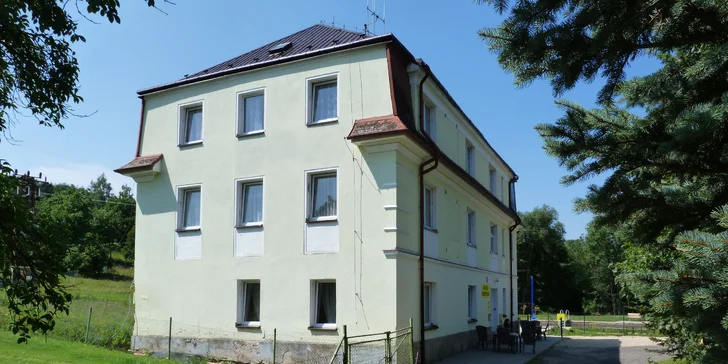 Za výlety do přírody: Turistický pobyt v Jizerkách s polopenzí pro 2