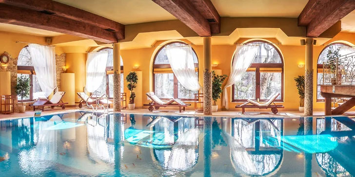Romantika v historickém hotelu v Zakopaném: neomezený wellness a snídaně nebo polopenze