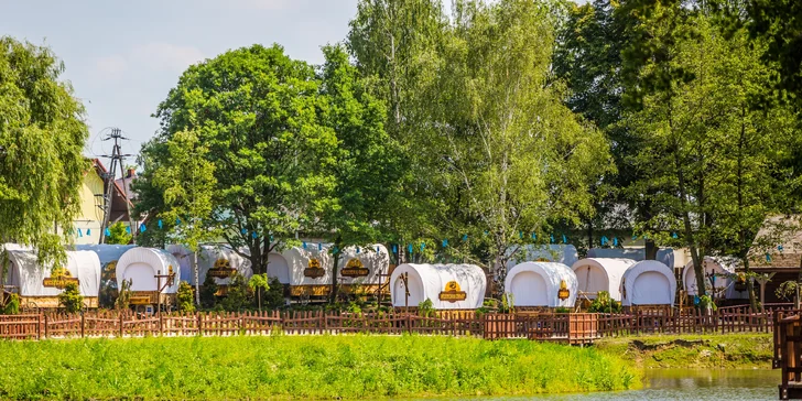 Netradiční pobyt ve westernovém voze až pro 4 i vstup do Energylandie
