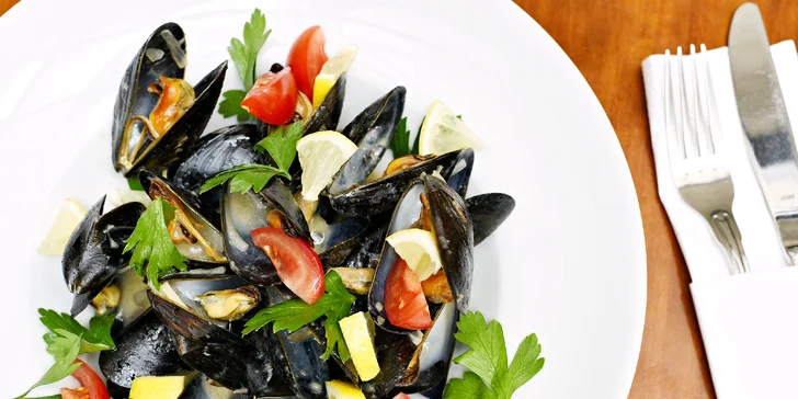Středomořské degustační menu: rizoto, rybí plato a pomerančový sorbet