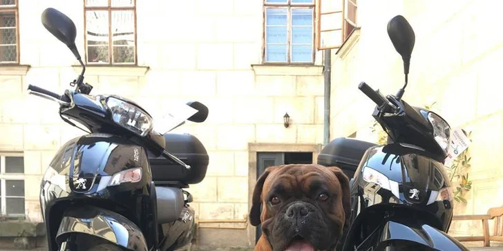 Projeďte se: zapůjčení skútru Peugeot Tweet 125 či elektrického skútru Vässla