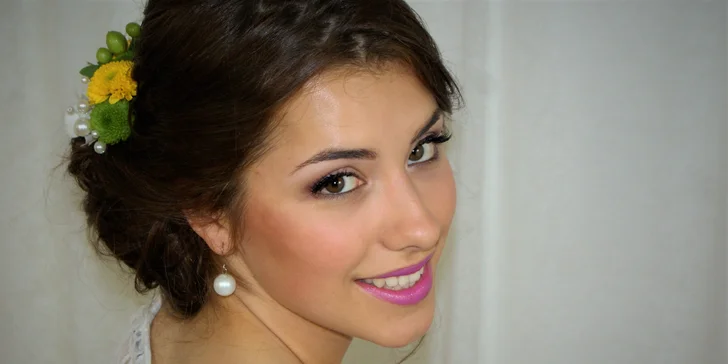 Líčení včetně účesu na promoce, plesy a další akce ve Studiu Visage Anděl