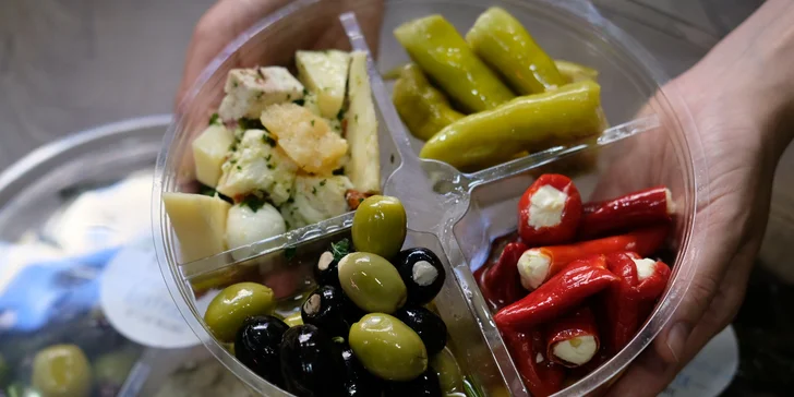 Řecké delikatesy a 20% sleva na další nákup: olivy, sýry, sušená rajčata i ovoce