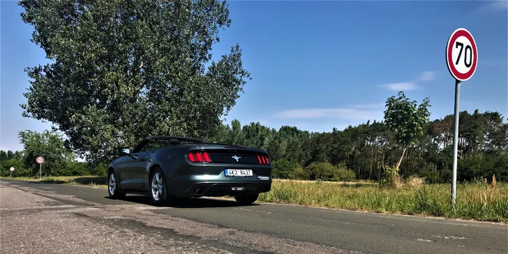Za volantem legendy: půjčte si kabriolet Ford Mustang na den i víkend