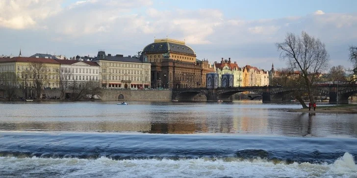 Romantická hodinová či 3hodinová plavba po Vltavě