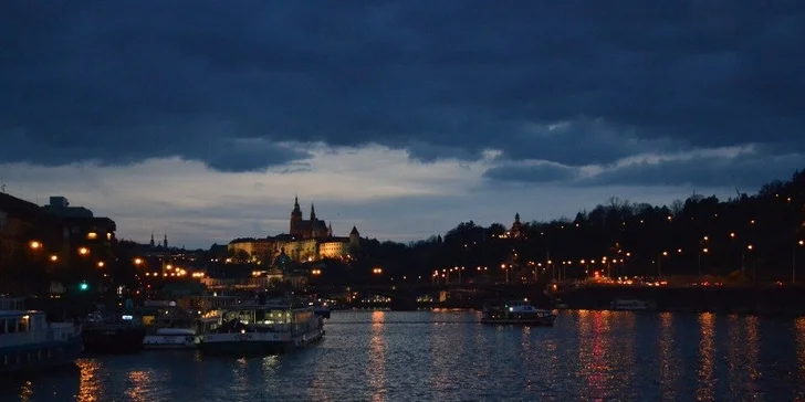 Romantická hodinová či 3hodinová plavba po Vltavě