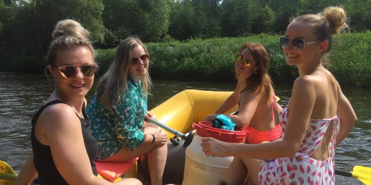 Denní či noční rafting i půjčení 3 lodí v Českém Krumlově až pro 6 vodáků