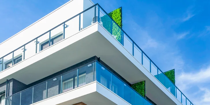 V polském letovisku Svinoústí se ubytujete v Aparthotelu Green jen pár minut chůze od dlouhé písečné pláže. 