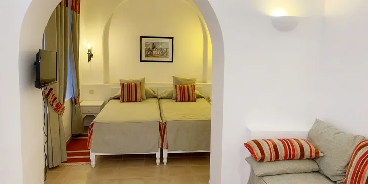 Užijete si pláž přímo u hotelu, bazén, sportovní aktivity a dobroty v rámci all inclusive. 