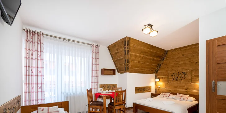 Každý pokoj má vlastní moderní koupelnu a TV.