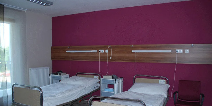 Plastická operace horních nebo dolních víček