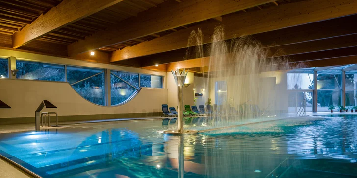 Wellness pobyt s polopenzí pro dva: sauny, vířivka, bazén a procedury
