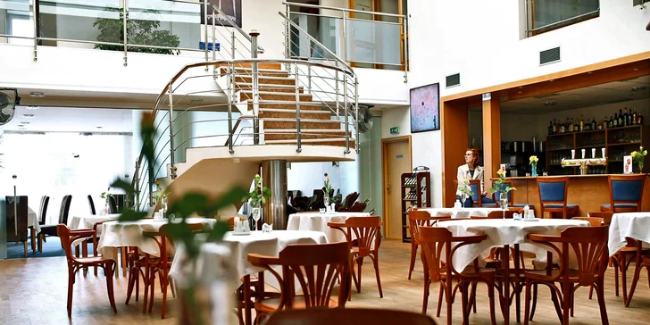 Luxusní odpočinkový pobyt ve Vyškově s dobrým jídlem a masážním křeslem
