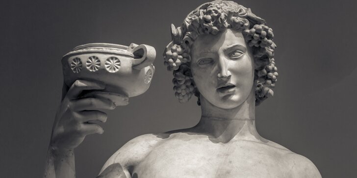 Dionýsovo tajemství: úniková hra pro dva nebo 3–6 hráčů s vínem pro vítěze