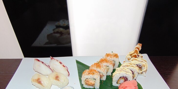 Sushi sety v podzámčí: 18 nebo 20 ks s krevetami, chobotnicí i rybami