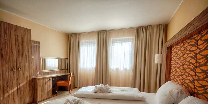 4* relax v Beskydech: polopenze, apartmán LUX, koupel i neomezený wellness