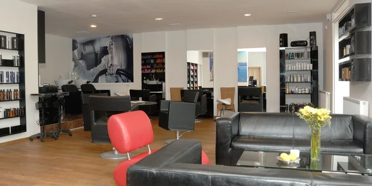 Nový střih vlasů s možností ombre hair či barvení