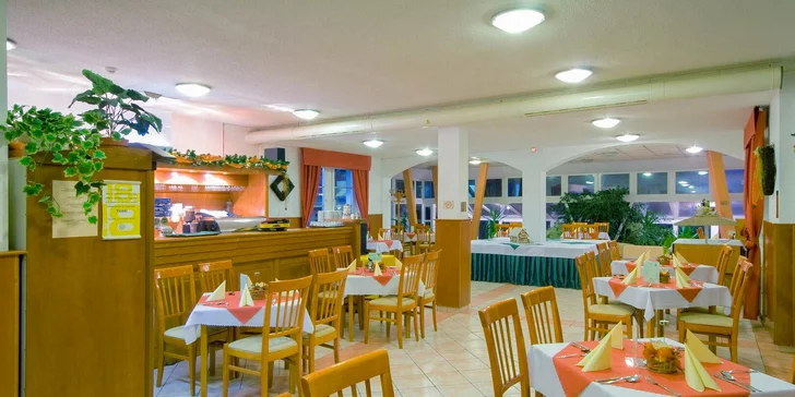 Pohodový wellness pobyt pro dva s polopenzí a celodenním vstupem do lázní