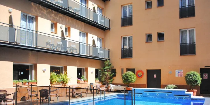 2 noci na pobřeží Costa Brava s koupáním, za příplatek výlet do Barcelony