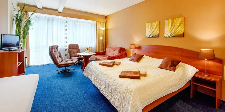 Ubytujete se v pokoji Standard, případně za příplatek v prostornějším pokoji Comfort.