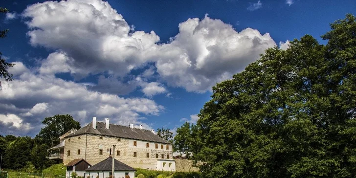 4* pobyt s nádechem historie: Polopenze, wellness i možnost prohlídky tvrze