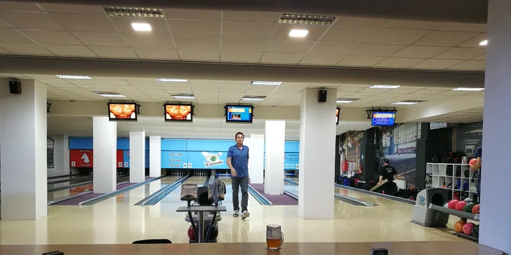 Vykutálená zábava: hodina bowlingu pro partu až 5 hráčů