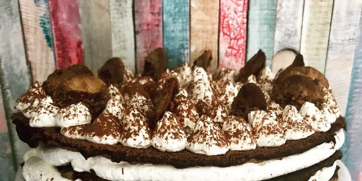 Luxusní sladké potěšení: bezlepkové dorty, cupcaky, mousse, brownies aj.