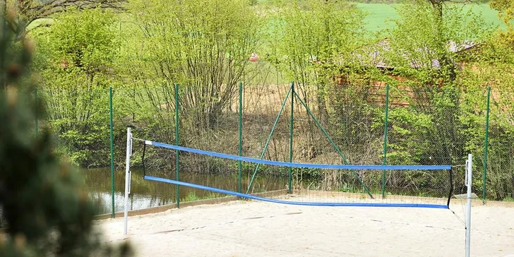 Pobyt ve středních Čechách: 2–3 noci s polopenzí, rybaření, bowling i minizoo