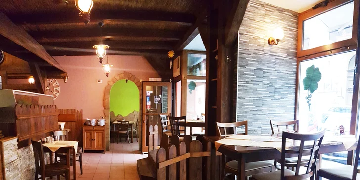 Vyberte si podle chuti: 2× pizza o průměru 32 cm z nabídky 13 druhů