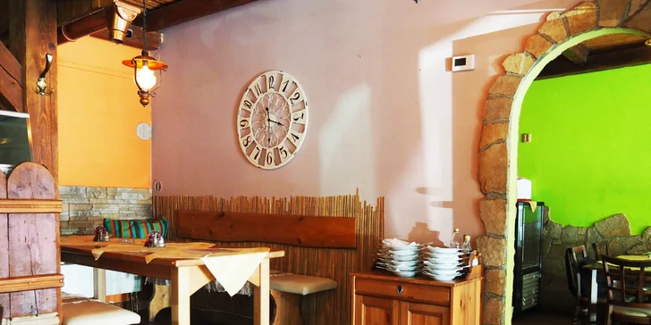 Vyberte si podle chuti: 2× pizza o průměru 32 cm z nabídky 13 druhů