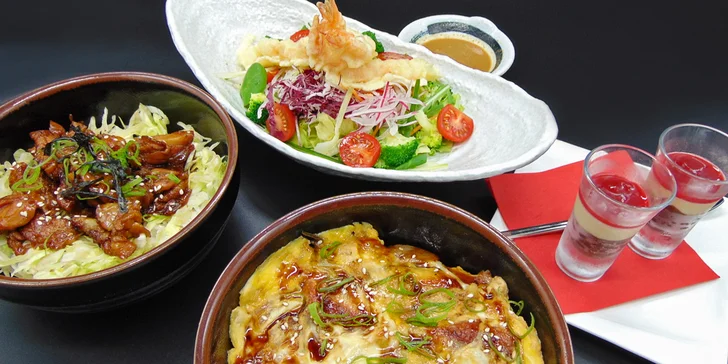 Japonské menu o třech chodech: salát s krevetami, úhoř, kuře teriyaki i dezert