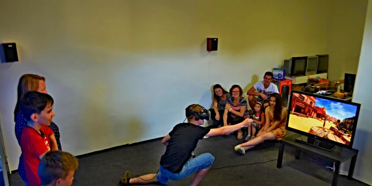 Hodina zábavy ve 3D Světě až pro 6: virtuální realita i vědecká zóna
