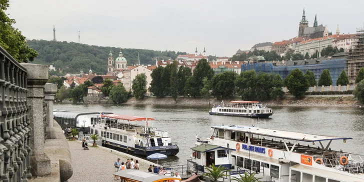 Pivní kolo až pro 16 kamarádů: parádní jízda s pivem nebo Proseccem