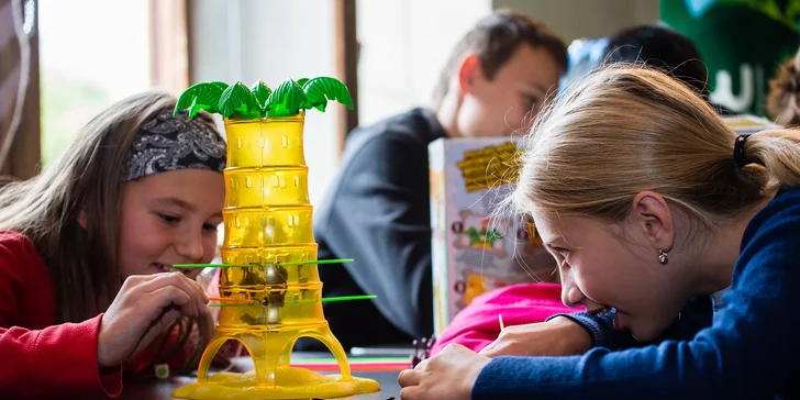 Rodinná vstupenka na výstavu Hry a hlavolamy v Praze