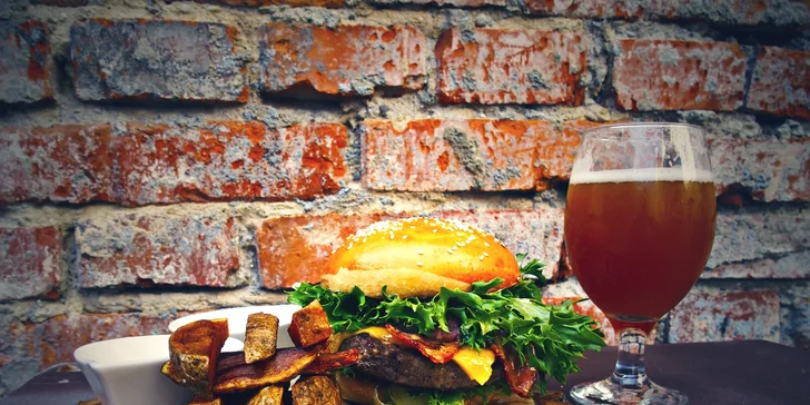 Pořádné burger menu v Ostravě: hovězí Angus, hranolky i nápoj