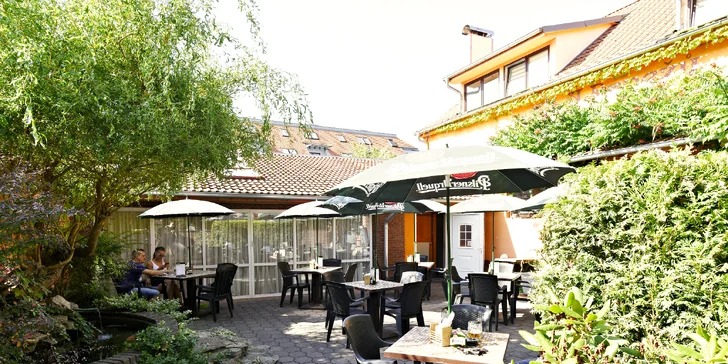 Burgerové menu na výběr: hovězí, pálivý, kuřecí i vegetariánský burger