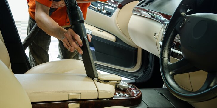 Auto jako nové: profesionální čištění interiéru vozidla i s tepováním sedaček