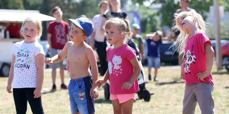 Půjčení atrakcí v lanovém centru: Segway, klokaní boty, pogo tyč i Spikeball