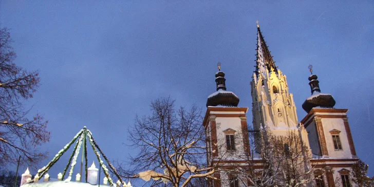 Na výlet do poutního městečka Mariazell: vánoční trhy i průvod čertů