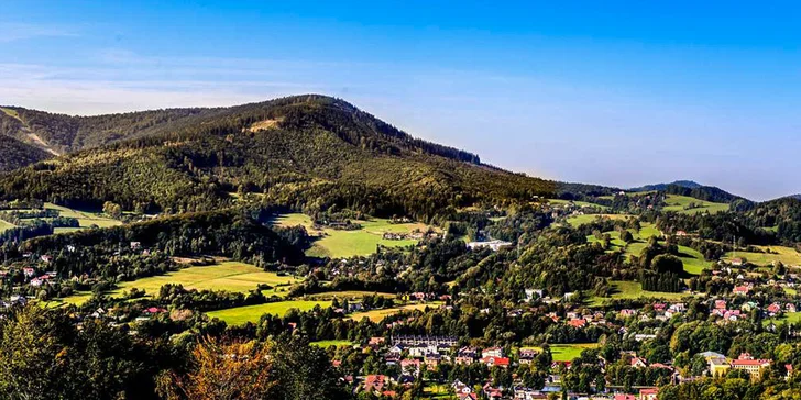 5* relax v polských Beskydech: bazén s výhledem, wellness a snídaně či polopenze