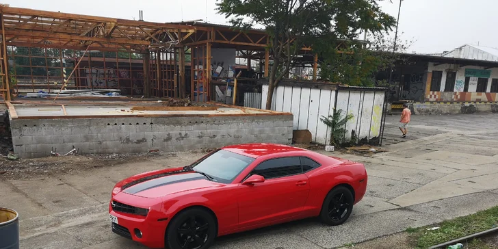 Supersporťák Chevrolet Camaro na 12 hodin, den nebo celý víkend