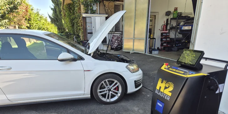 Ta pomocí vodíku vyčistí vnitřnosti motoru bez rozebírání a bez rizika – a to za pouhou hodinu.
