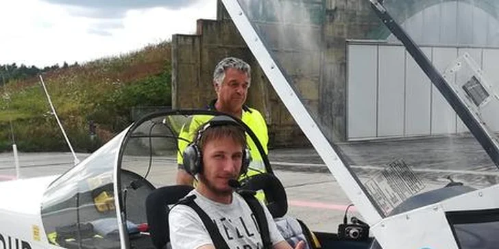 Staňte se na chvíli pilotem: až 60 min. řízení sportovního letounu