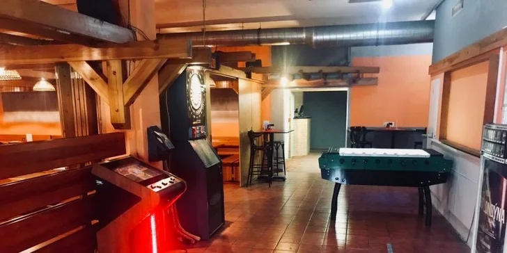 Dva osvěžující půllitry ve Zlatém Naganu: Ostravar či Radegast