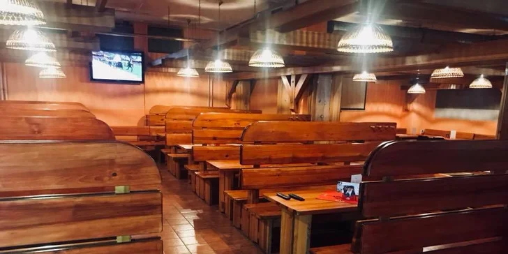 Dva osvěžující půllitry ve Zlatém Naganu: Ostravar či Radegast