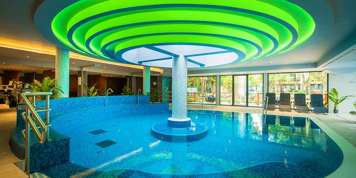 Pobyt ve 4* hotelu jen 150 m od Balatonu: neomezený wellness a polopenze