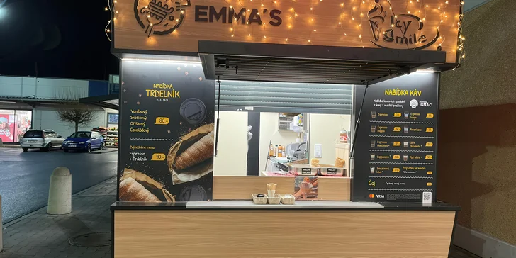 V ceně máte kromě sladké pochoutky také kelímek espressa, capuccina nebo jiné kávy podle vlastního výběru.